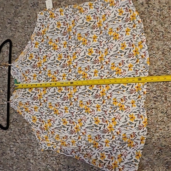 DIP BRAND WOMENS PLUS SIZE YELLOW FLORAL SLEEVELESS SUMMER TOP SIZE 3X - Picture 10 of 12